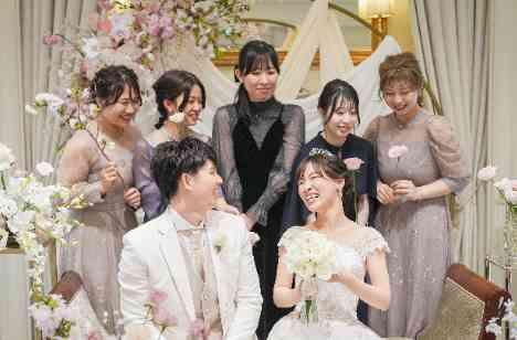 ゲストの笑顔が満開!桜で彩る春色ウエディングの演出画像