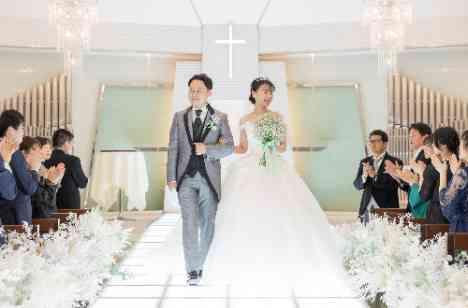 大人オシャレな会場で皆が楽しめる結婚式にの挙式画像