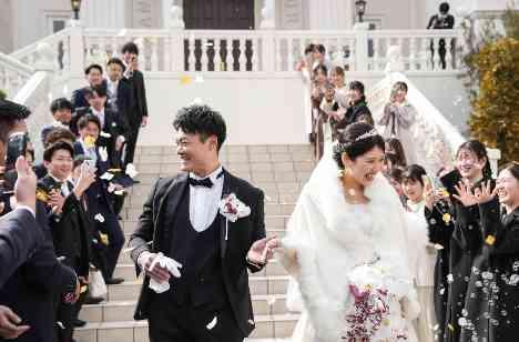 “ありがとう”が伝わるお二人らしい結婚式☆の挙式画像