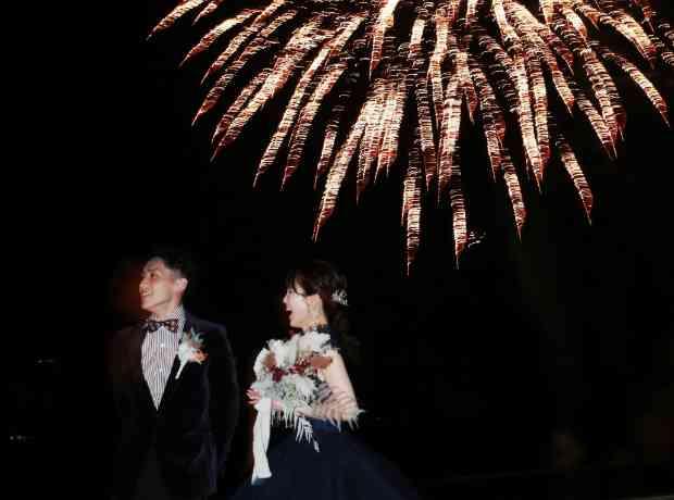 打上花火フィナーレ！Sunset Weddingの挙式実例画像
