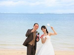 沖縄らしいおもてなしの挙式実例画像