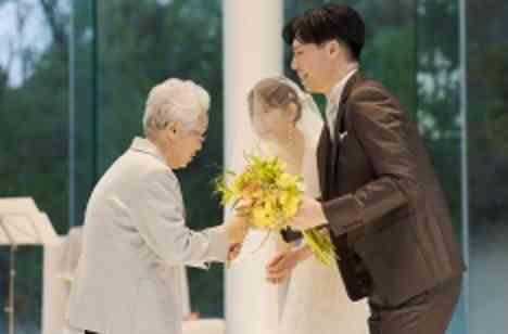 wedding theme: 笑う星と海の挙式画像