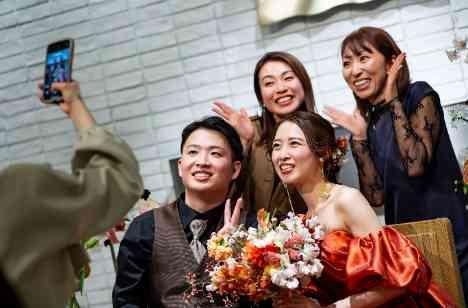 roughでlaughなWeddingの披露宴画像