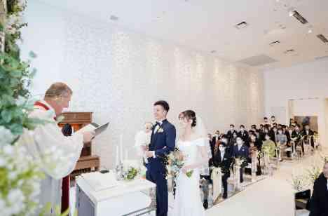 全員でつながる結婚式〜こだわりの料理とともに〜の挙式画像