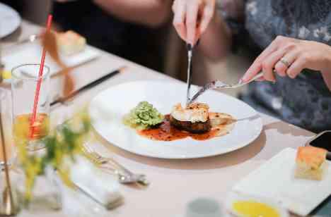全員でつながる結婚式〜こだわりの料理とともに〜の披露宴画像