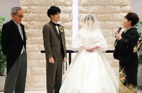 大好きな場所とふたりを繋いだ写真を表現した空間の挙式画像