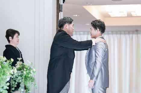 スタッフと創る結婚式〜幻想的なランタン演出〜の挙式画像