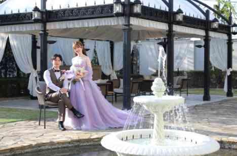 ナチュラルな雰囲気に包まれる新婦の夢が叶った日の演出画像