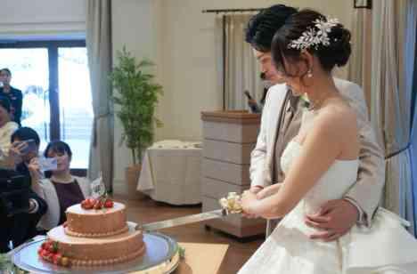 "アットホーム"がテーマな笑顔溢れるご結婚式の挙式画像