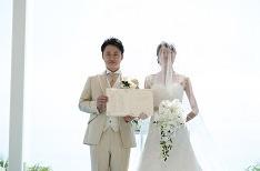 大好きな海が見える場所で結婚式をしたいの挙式画像