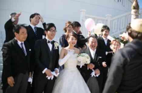 親族だけでリゾート結婚式の披露宴画像
