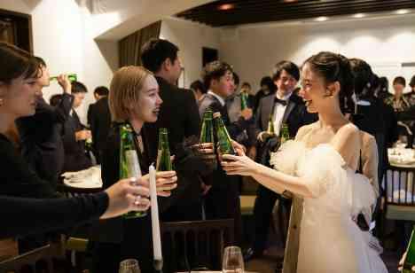 空間づくりからこだわった理想の結婚式の披露宴画像