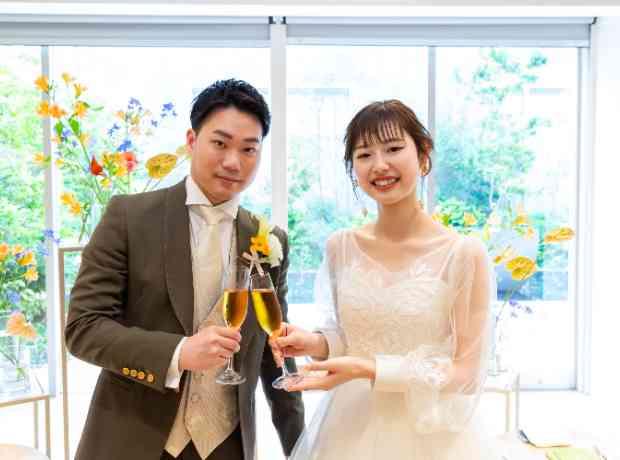 洗練された空間でのぬくもりが感じられる結婚式の挙式実例画像