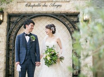 美味しい料理とお酒で大人のウエディングの挙式実例画像