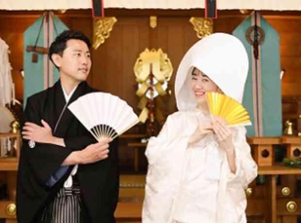 こだわりアイテムと演出で笑顔溢れるウエディングの挙式実例画像