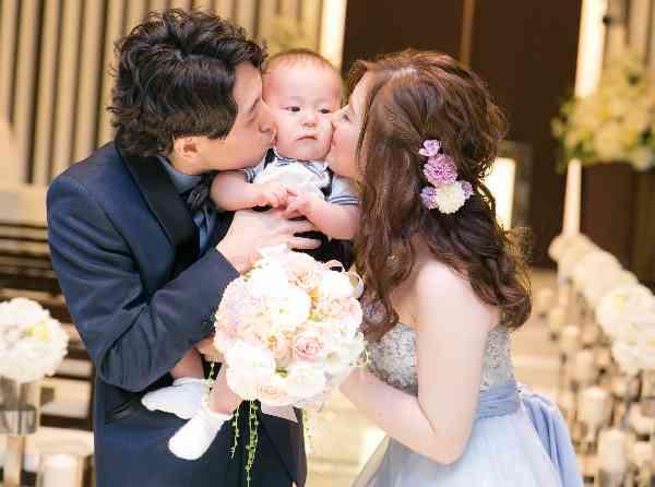 お子様と3人の結婚式の挙式実例画像