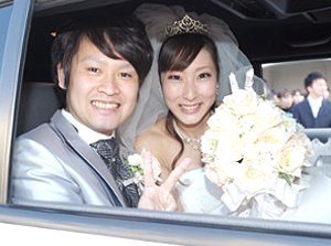 元気いっぱい！ふたりの笑顔もゲストの笑顔も花開く。の挙式実例画像