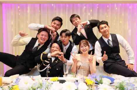 愛にあふれた一生の思い出になる結婚式の披露宴画像
