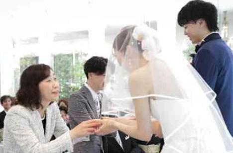 楽しいも感動も全部詰み!おふたりらしい最高の一日♡の挙式画像
