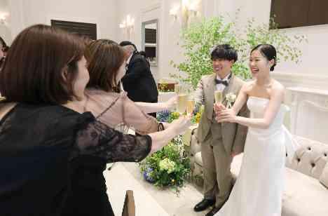 お二人の大切なお名前をモチーフにしたご結婚式の披露宴画像