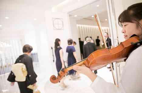 会話を楽しむ大人のレストランウエディング♪の挙式画像