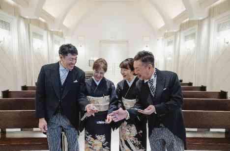 衣装と演出が素敵なスタイリッシュ結婚式の演出画像