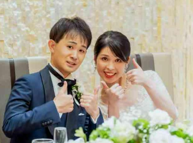大事なゲストに囲まれて、感謝と笑顔の結婚式の挙式実例画像