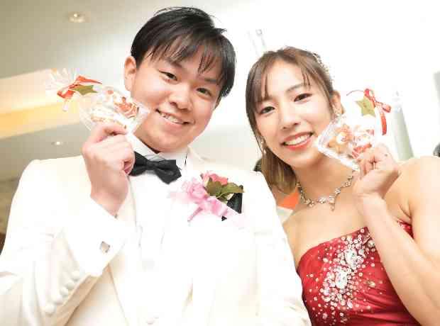 新郎新婦お二人で披露するピアノの生演奏♪の挙式実例画像