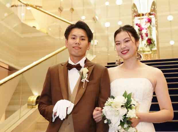 大好きな友人を招待してのおもてなし結婚式の挙式実例画像