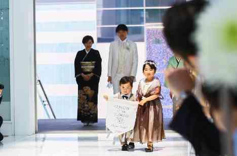 お二人らしいおしゃれウエディング♪ の挙式画像