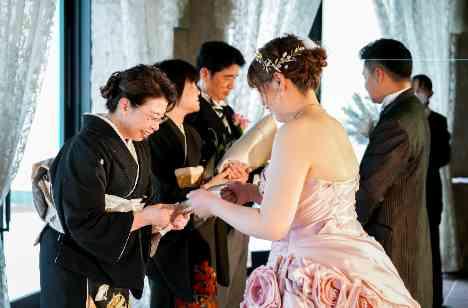 サプライズ多めの全員参加型結婚式でした！の披露宴画像