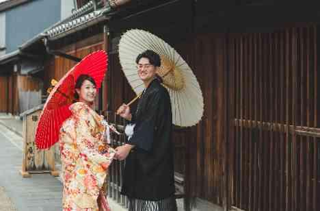 新郎新婦とゲストの皆様の笑顔溢れる一日の準備・打ち合わせ画像