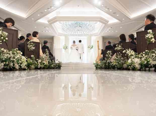ロイヤルブルーの愛に想いと夢を乗せて♡の挙式実例画像
