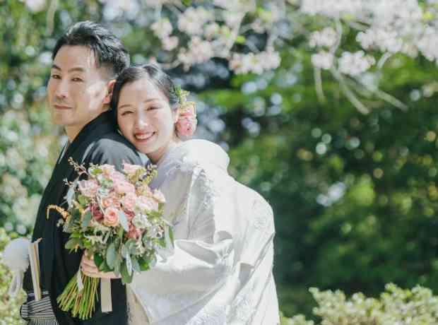桜の下で行う結婚式。ゲストに心から感謝を。の挙式実例画像