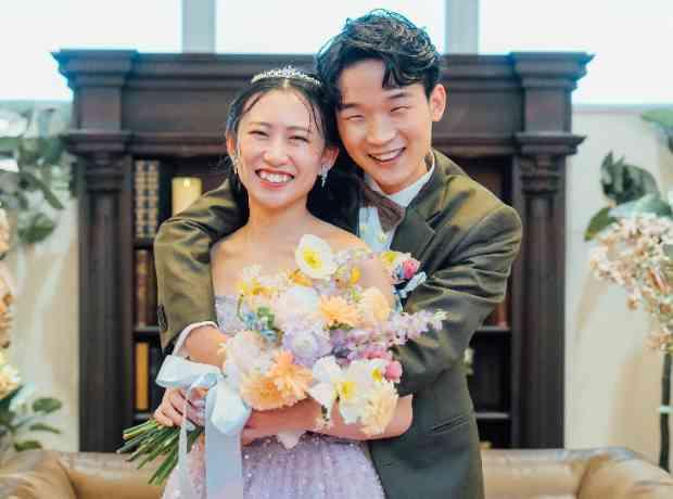 ゲストの愛情に包まれたHappy Weddingの挙式実例画像