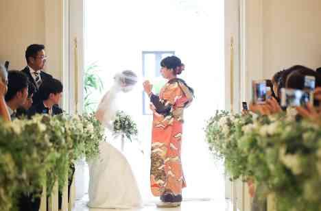 「ありがとう」を伝える結婚式の挙式画像
