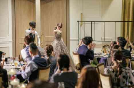 お二人のこだわりを詰め込んだアットホームな結婚式の披露宴画像
