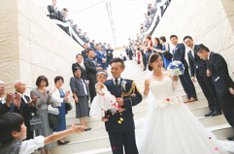 サングラスで叶えるパパママの結婚式の演出画像