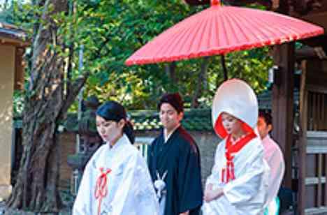 厳かな神前式とアットホームな披露宴を満喫の挙式画像