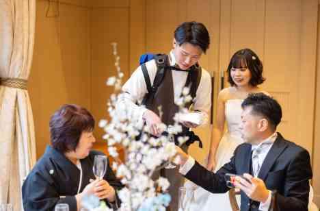 感謝の気持ちが伝わるアットホームなパーティーの演出画像