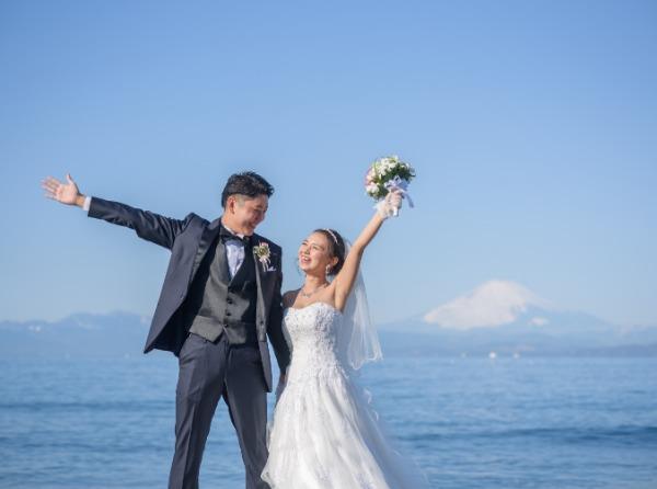 大好きな海が、すぐそこに。温かな祝福に包まれたWDの挙式実例画像