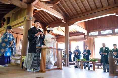  神前式で誓うお二人らしい結婚式♪ の挙式画像
