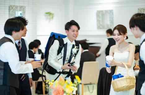 ゲストとの楽しい空間で広がる"結婚式の輪"の演出画像