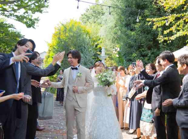 【59名】カジュアリーフォーマルWeddingの挙式実例画像