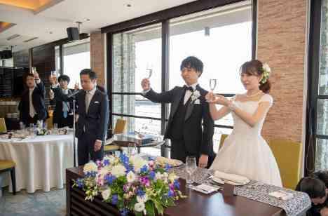 友人、親族へ 感謝を込めた壮大な『飲み会』の披露宴画像