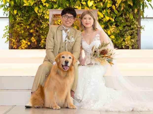 愛犬＆たくさんのゲストに囲まれたウエディングの挙式実例画像