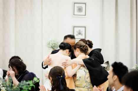 貸切で過ごす大好きなゲストの方とご家族様とのお時間の披露宴画像