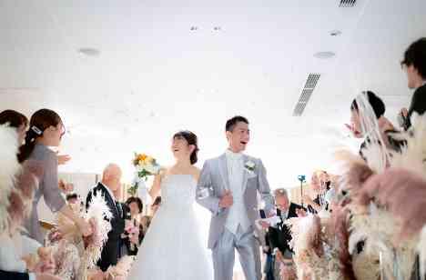 【楽しいひと時を贈り物に】ゲストと楽しむ結婚式の挙式画像