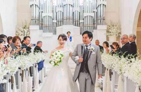 最初(準備)から最後(式本番)まで楽しかった結婚式の挙式画像