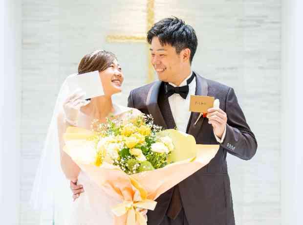 白亜の邸宅で過ごす煌めきWEDDINGの挙式実例画像
